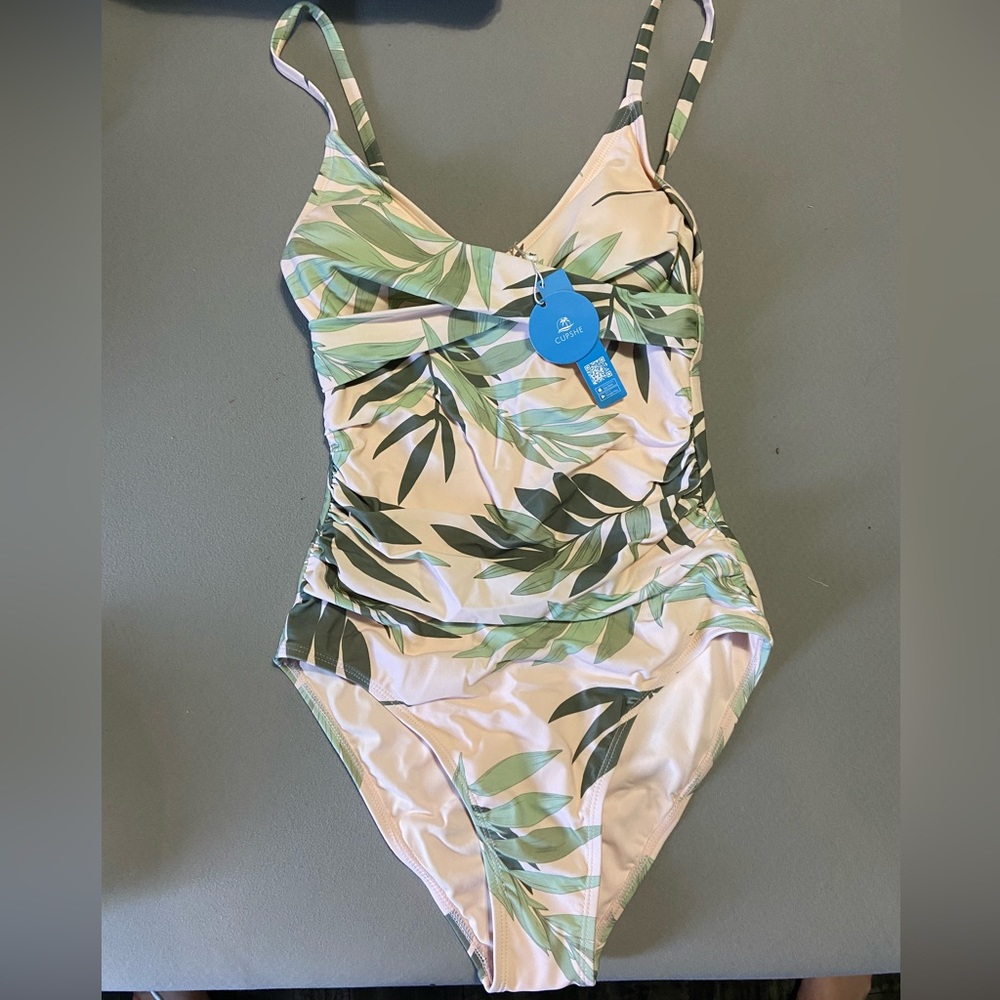 Cupshe Swimsuit Size S NWT